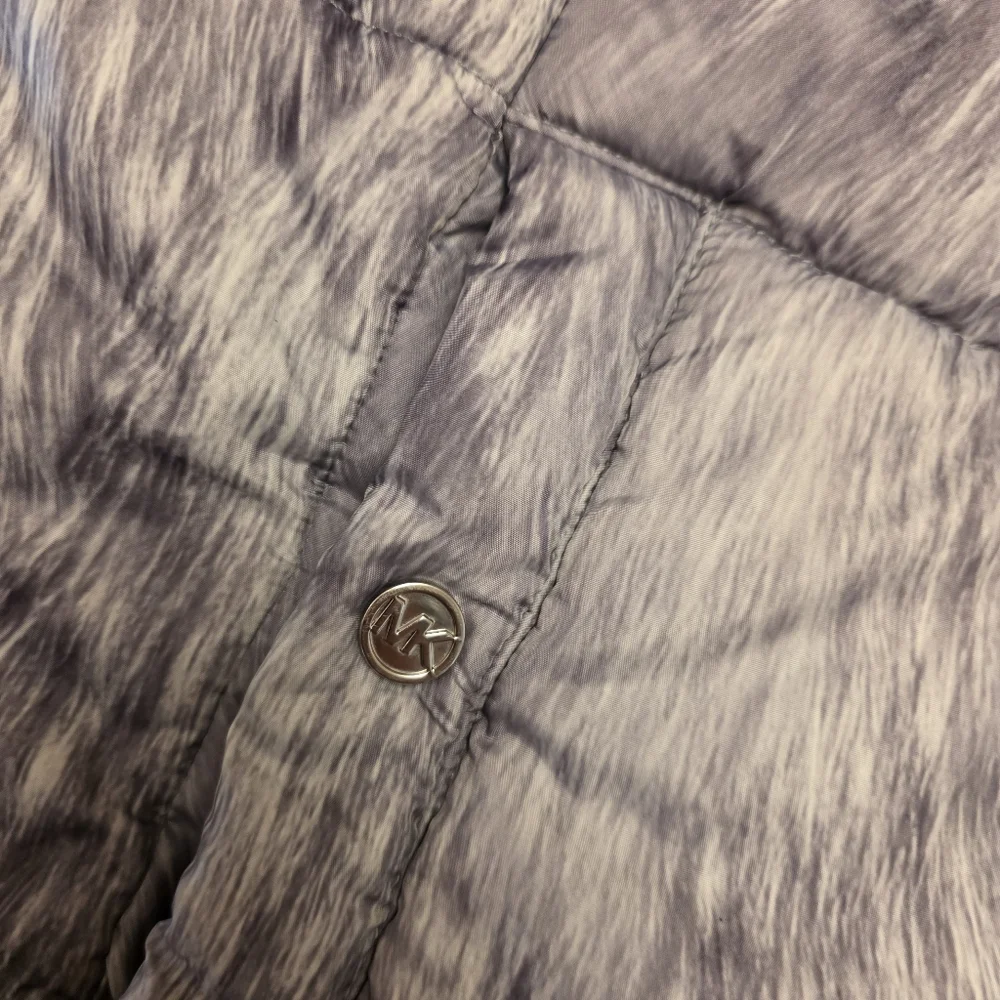 Michael Kors Fur Print Gray Puffer Vest Size XL - Picture 11 of 12